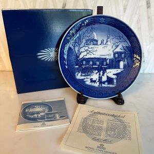 1995 Authentic Royal Copenhagen “Christmas at the Manor House”. Christmas Plate.
